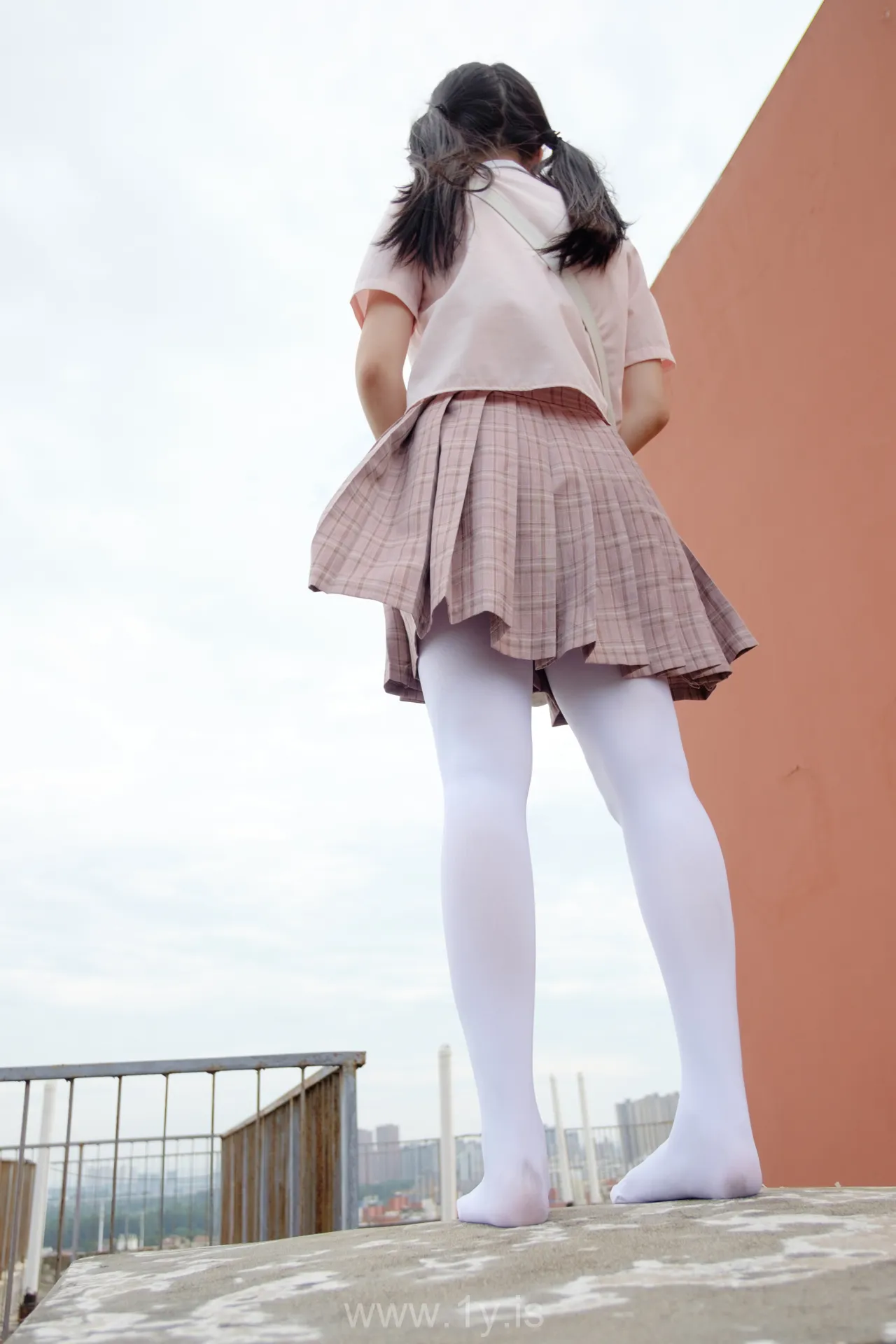 森萝财团 BETA-001 高中生的户外白丝